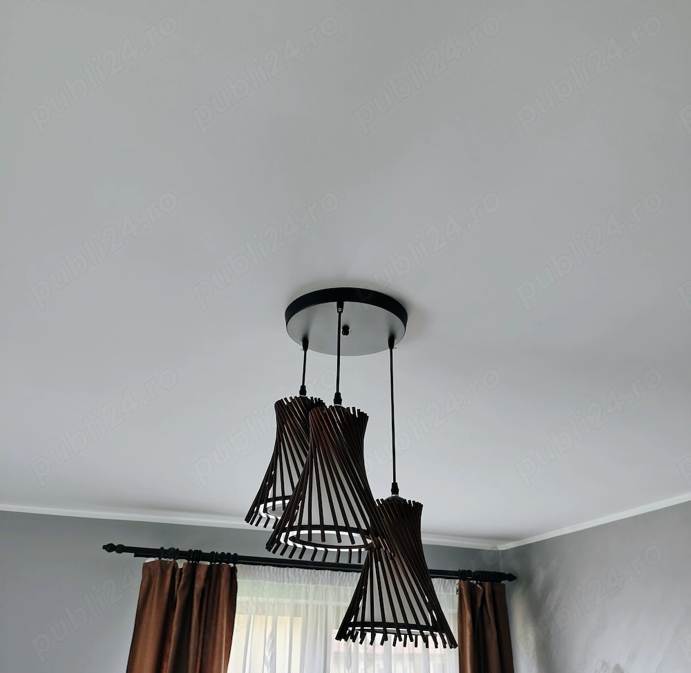 Vând candelabre, foarte puțin folosite in stare perfecta de funcționare 