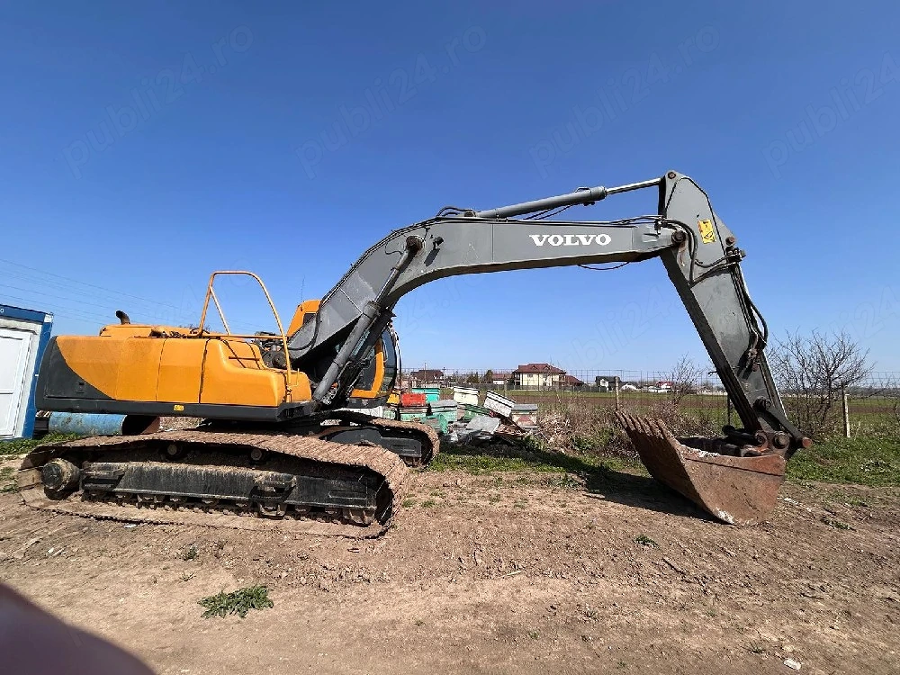 de vanzare Volvo EC240 SENILAT