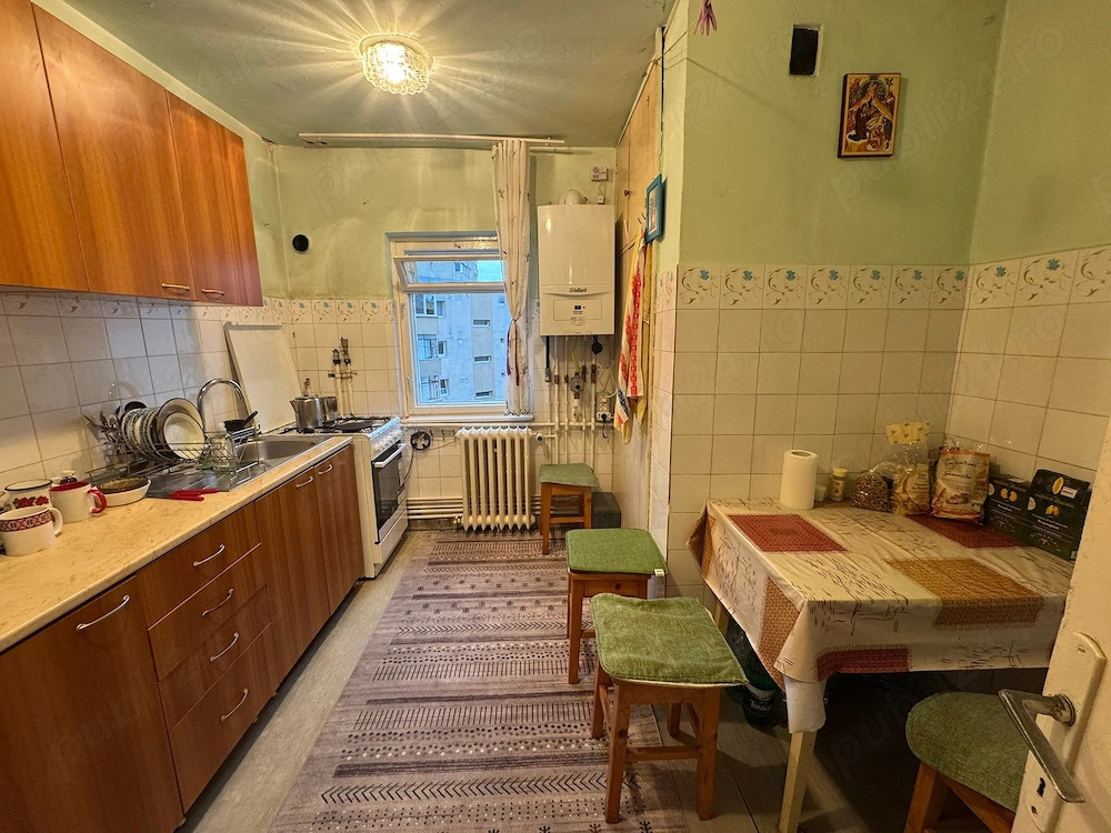 Apartament cu 3 camere, Manastur, ideal investitie -   177,000 
