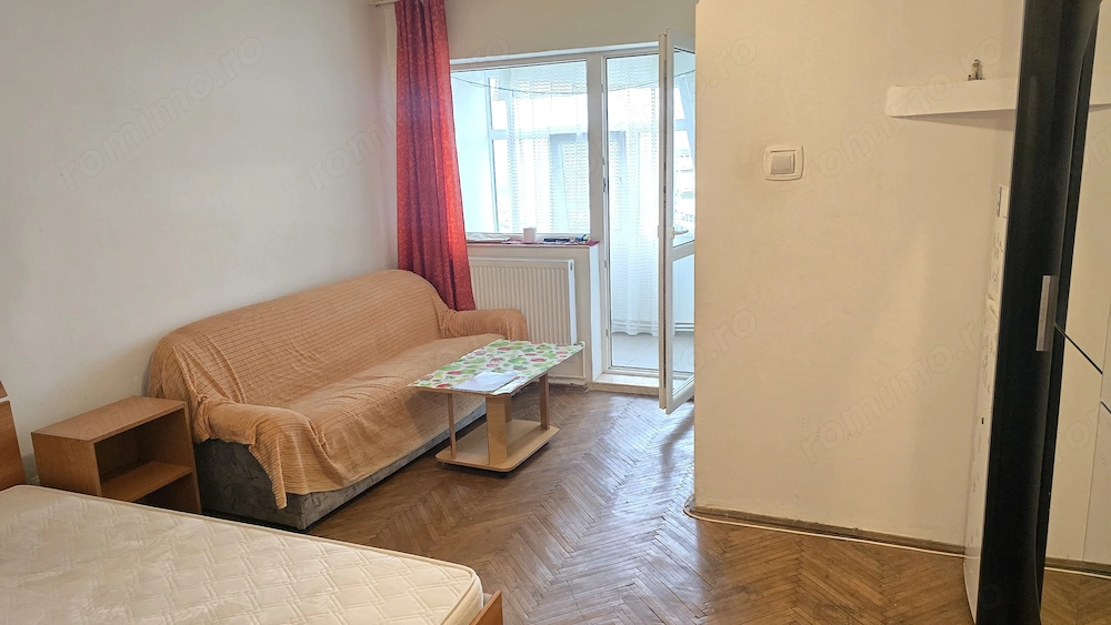Vand garsoniera in Deva, etaj 3, bloc de 4 etaje izolat exterior, mobilata, utilata