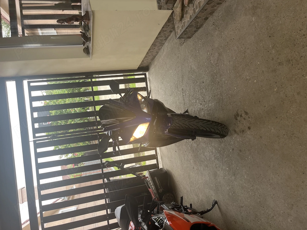 Vând Yamaha Yzf-r125