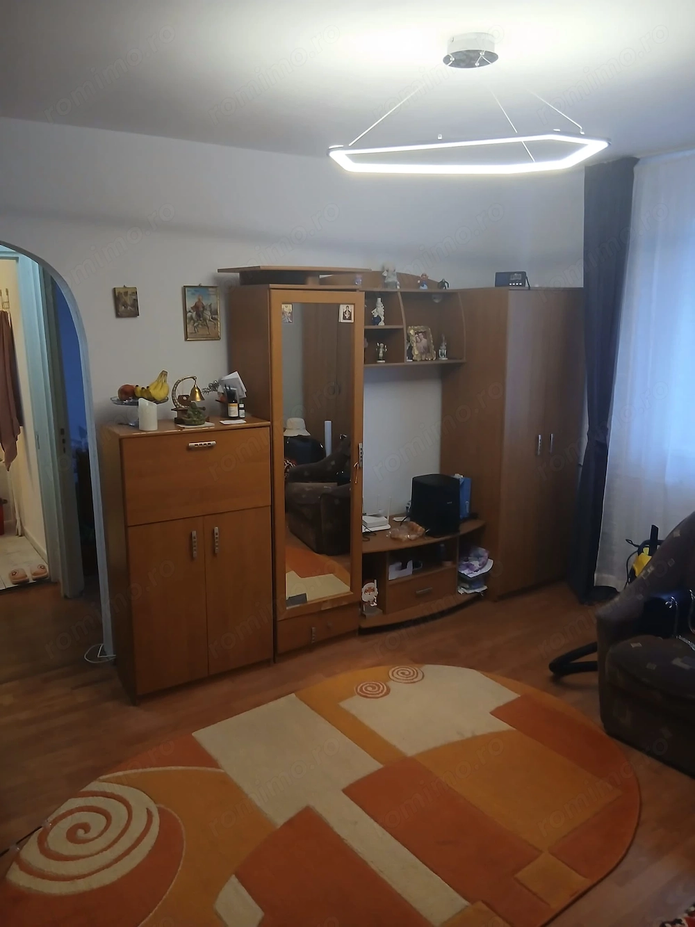 Vanzare apartament 2 camere semidecomandat