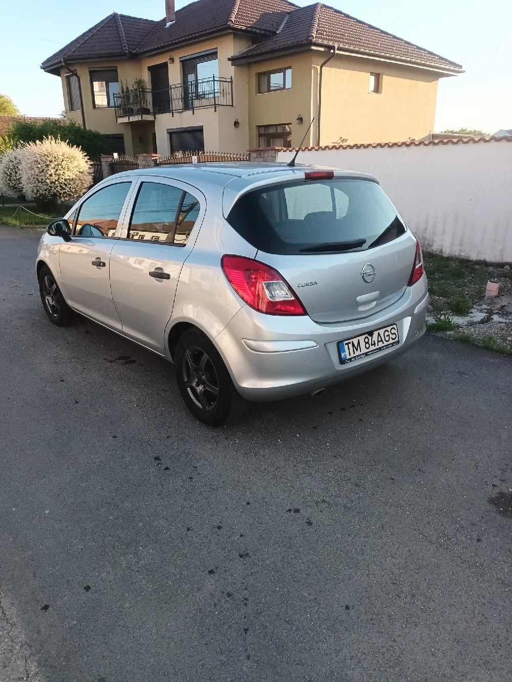 Vând Opel Corsa D