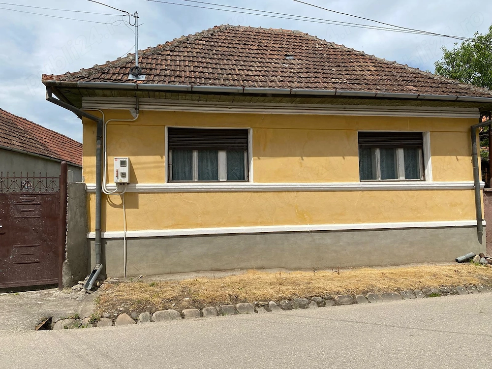 Vand casa si teren in Vadu Crisului,Bihor