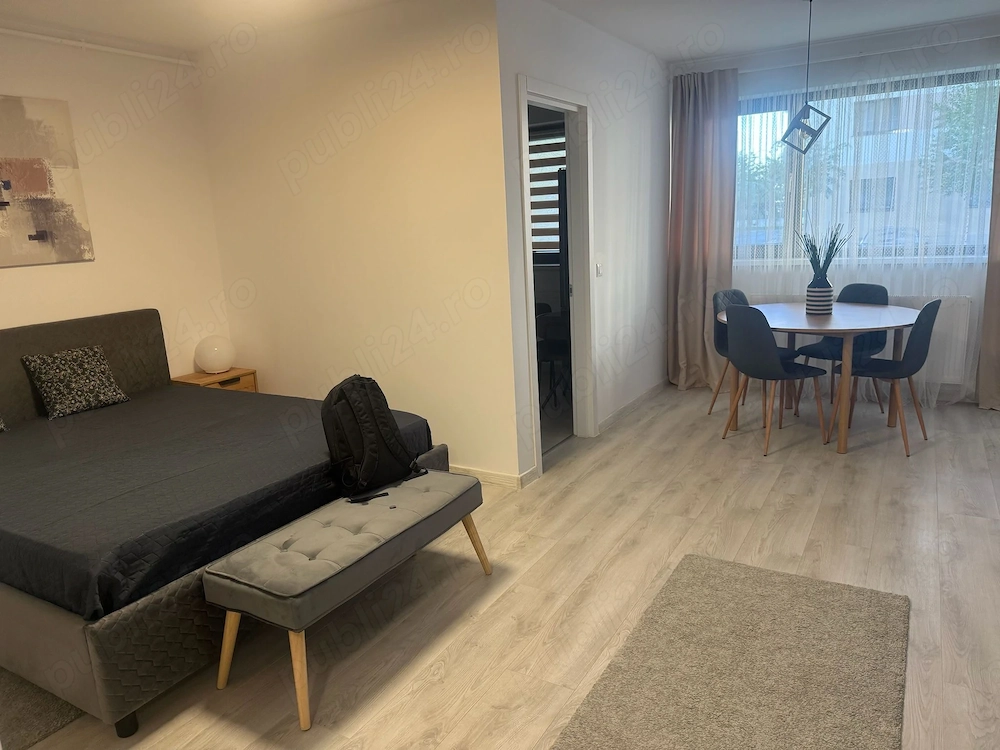Hils Pallady, studio, metrou la 2 min