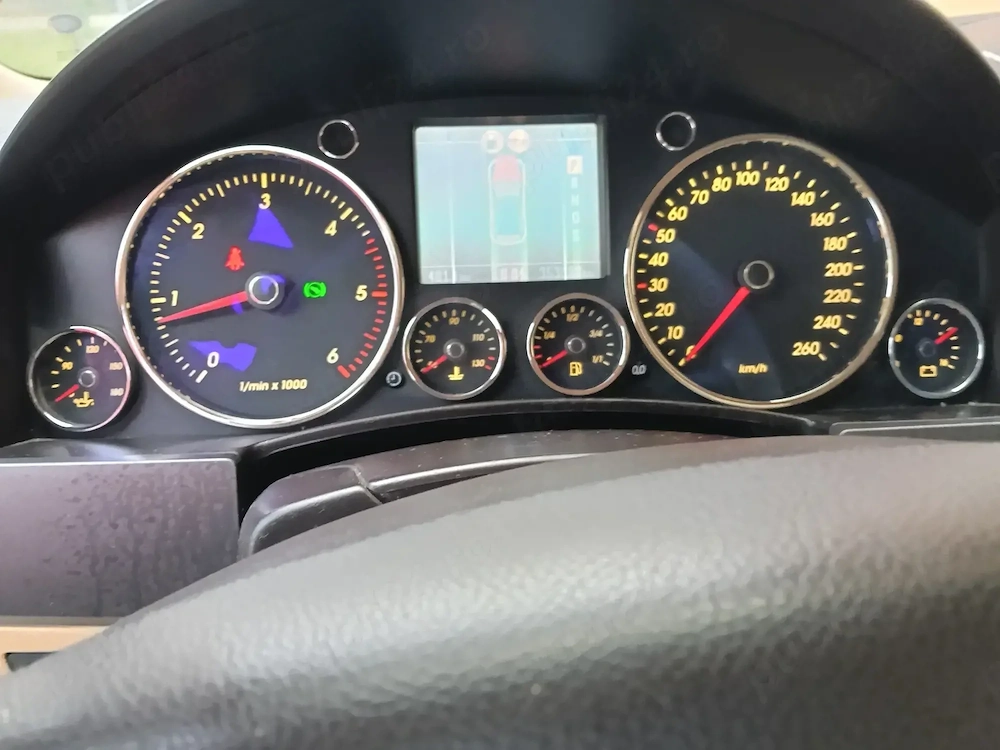 Vând Touareg 2.5 tdi R 5 
