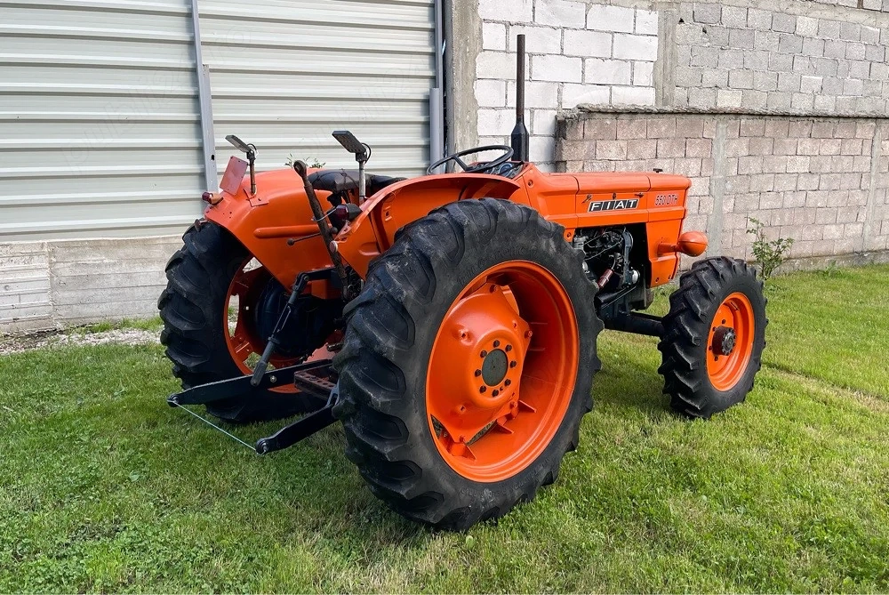 Tractor Fiat 550 DT 4x4