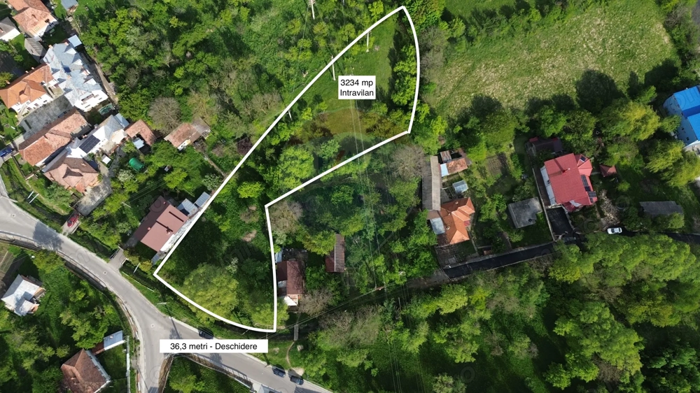 Teren de vânzare in Voinesti / Leresti înconjurat de natura