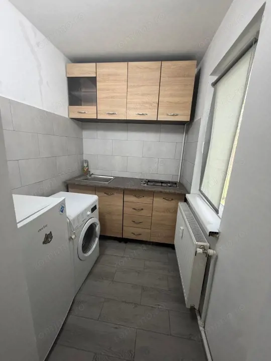 Garsoniera de vanzare, la parter , zona Craiovita - Big