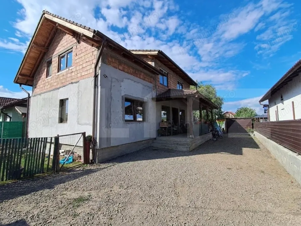 Casa/Villa De Vanzare In Zona Sangeorgiul de Mures