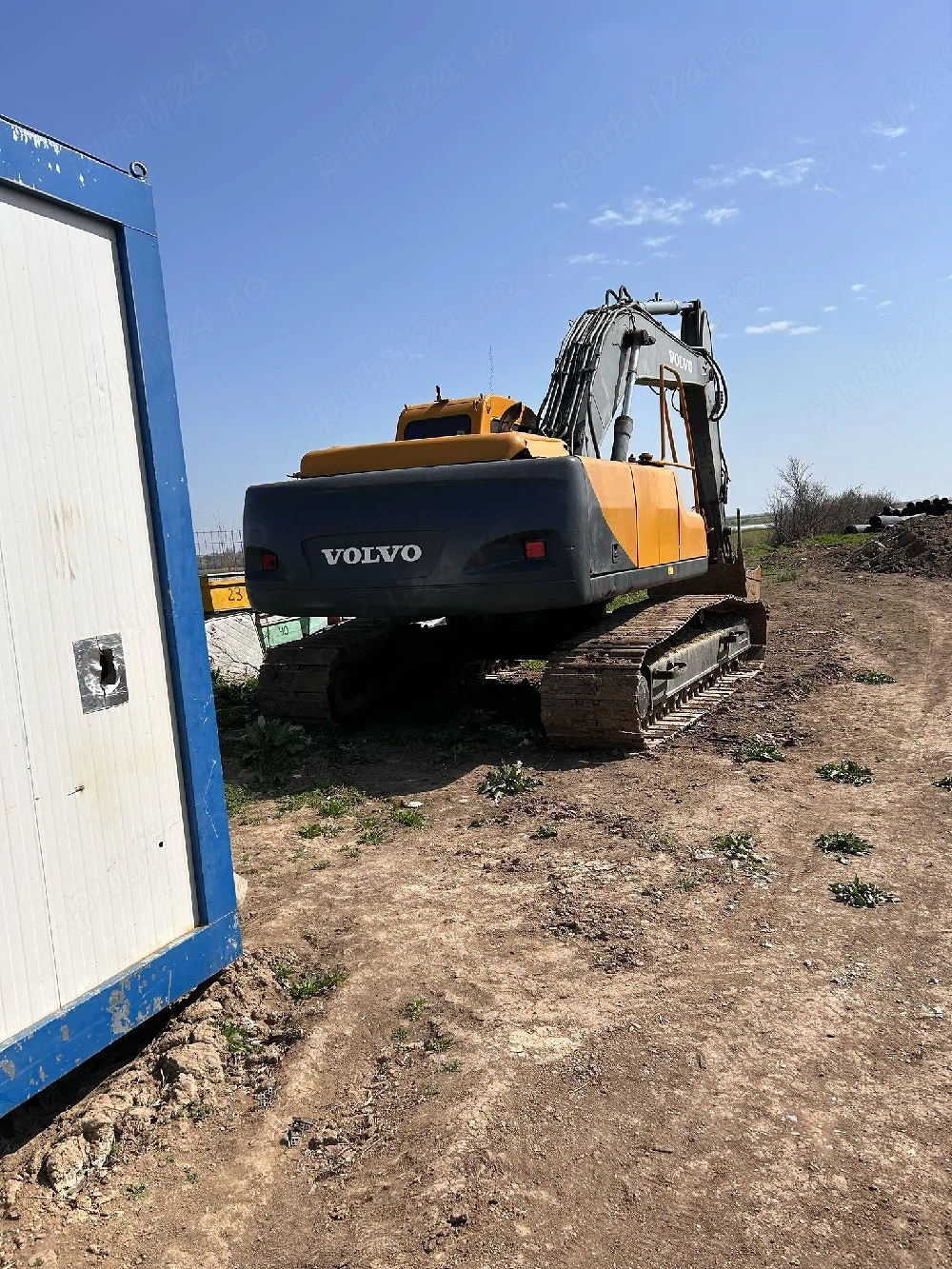 excavator volvo ec240