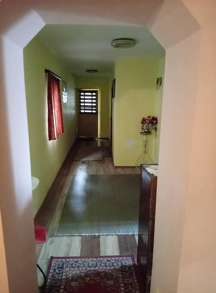 vand casa MovilaBanului bz