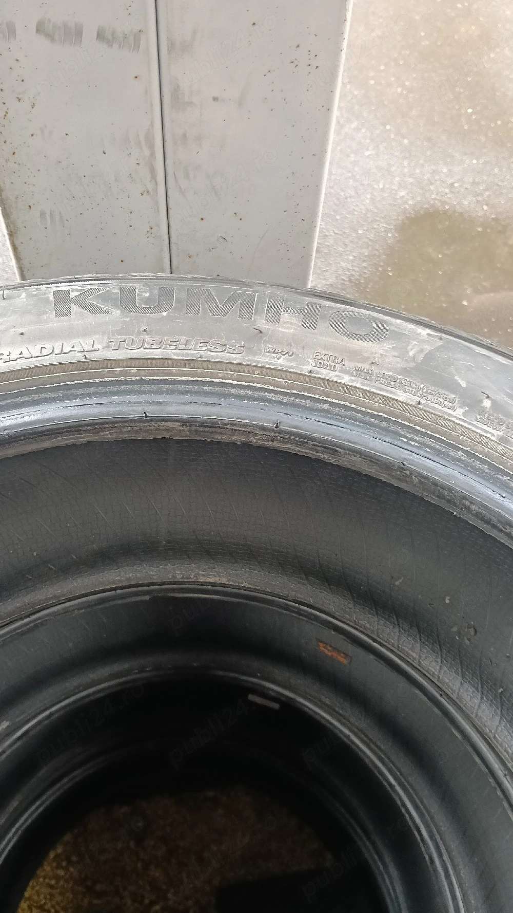 245/45/19 