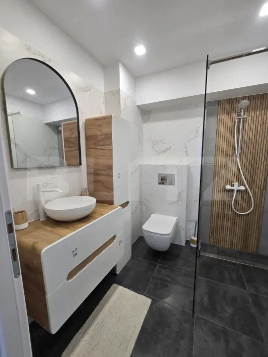 Apartament 2 camere, 60 mp, zona Ultracentral 