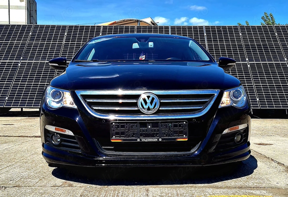 Vw passat 2.0 tdi 143 cai ,dsg 6+1,r line fabrica ,trapa,navi,ventilatie,bixenon,distronic,line assi