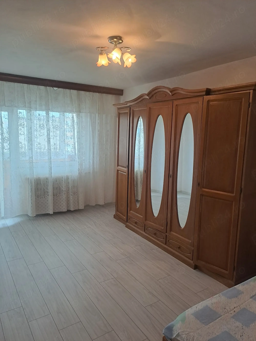 Proprietar, apartament 2 camere confort 1 decomantat