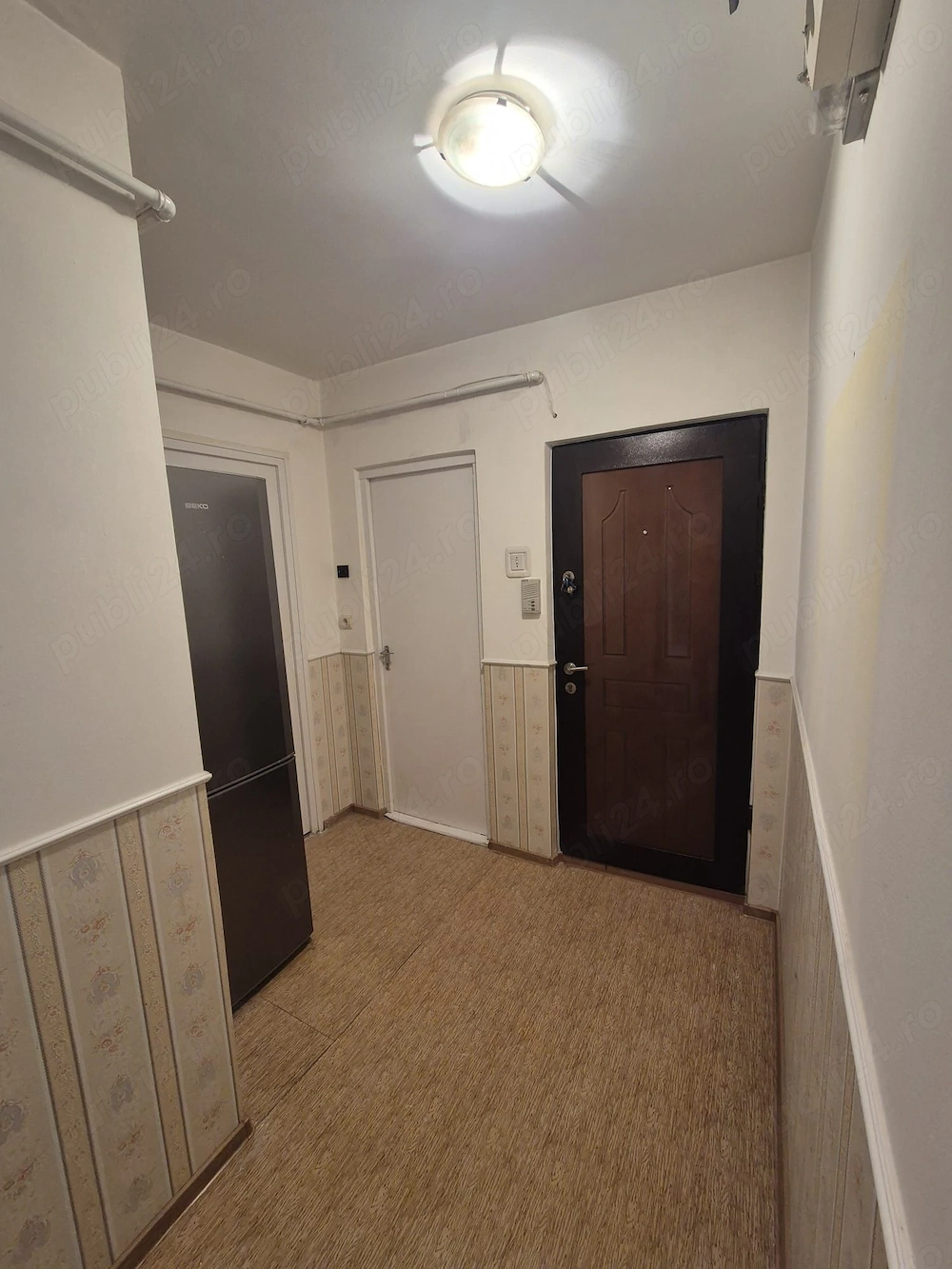 Apartament 2 camere decomandat, etaj 3 in zona Grivitei