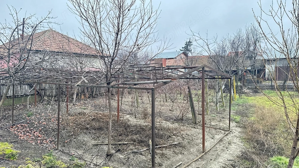 Vand casa batraneasca(locuibila) - sat Potoceni , com Maracineni - Buzau