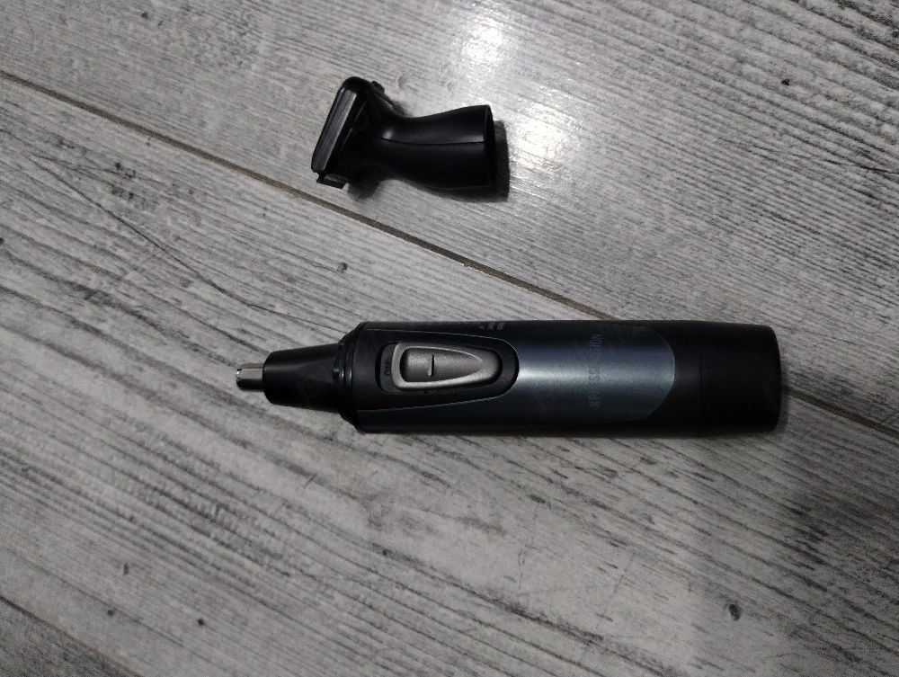  trimmer rotativ pentru nas și urechi