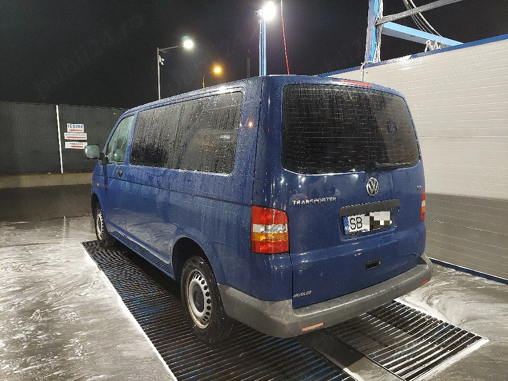 Volkswagen Transporter T5 VW 9 locuri