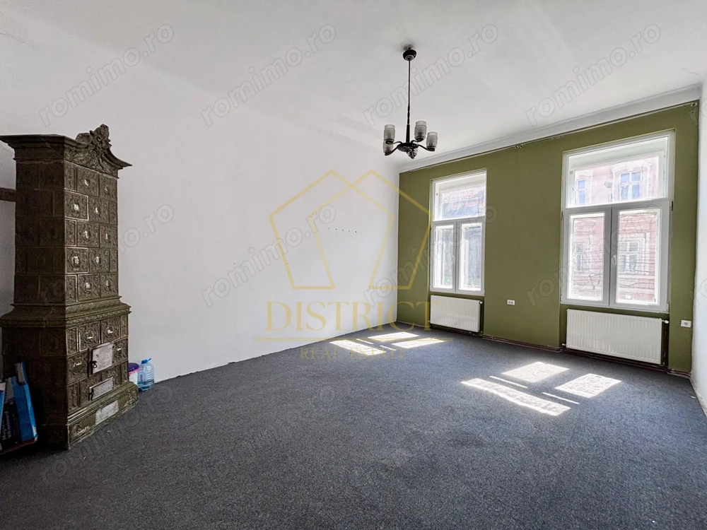 Apartament cu 3 camere pretabil firme, birouri | Traian