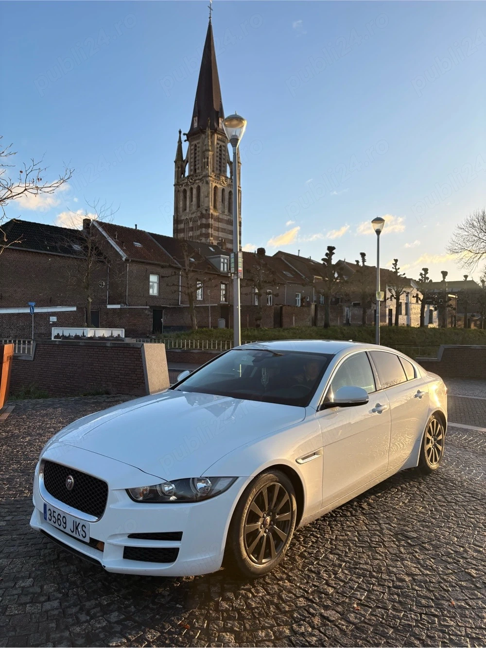 jaguar xe 