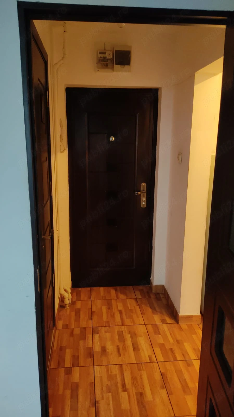 Închiriez, ap 2 camere, decomandat