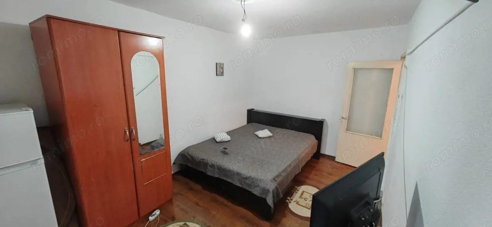 Garsoniera de vanzare, 28 mp, zona Craiovita - Materna
