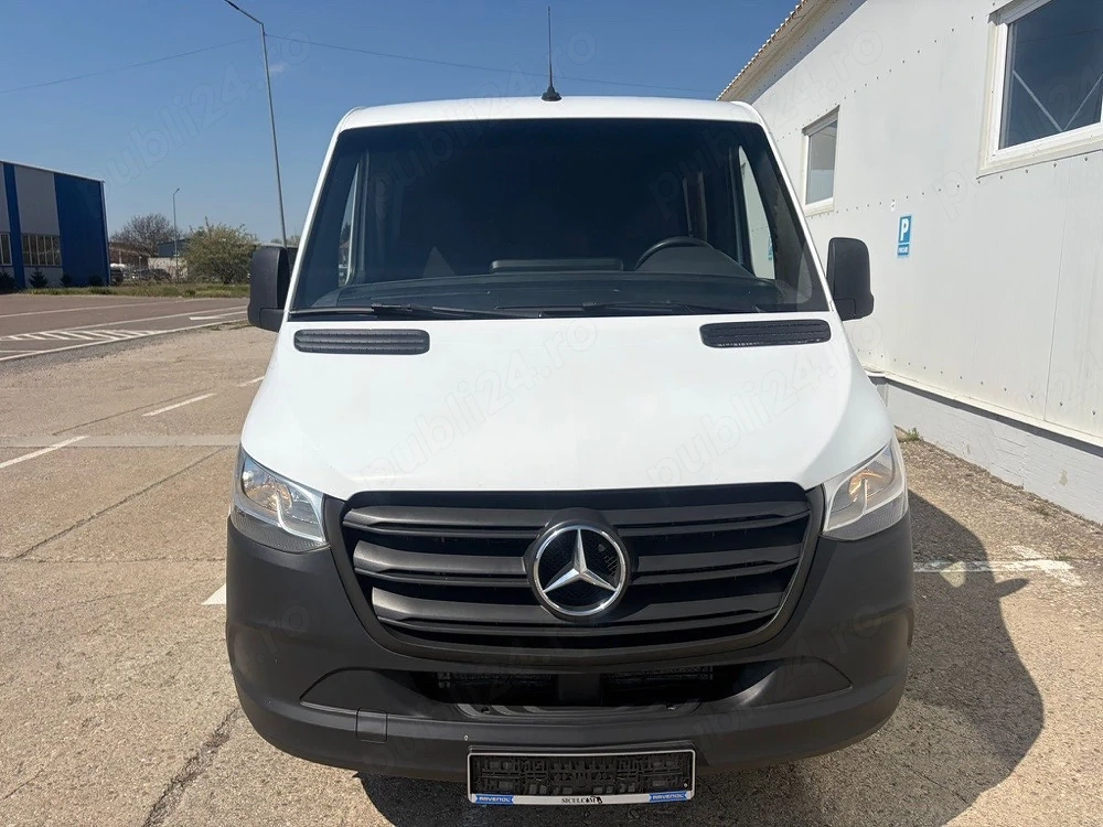 Mercedes Sprinter 8+1 an fabricatie 2022