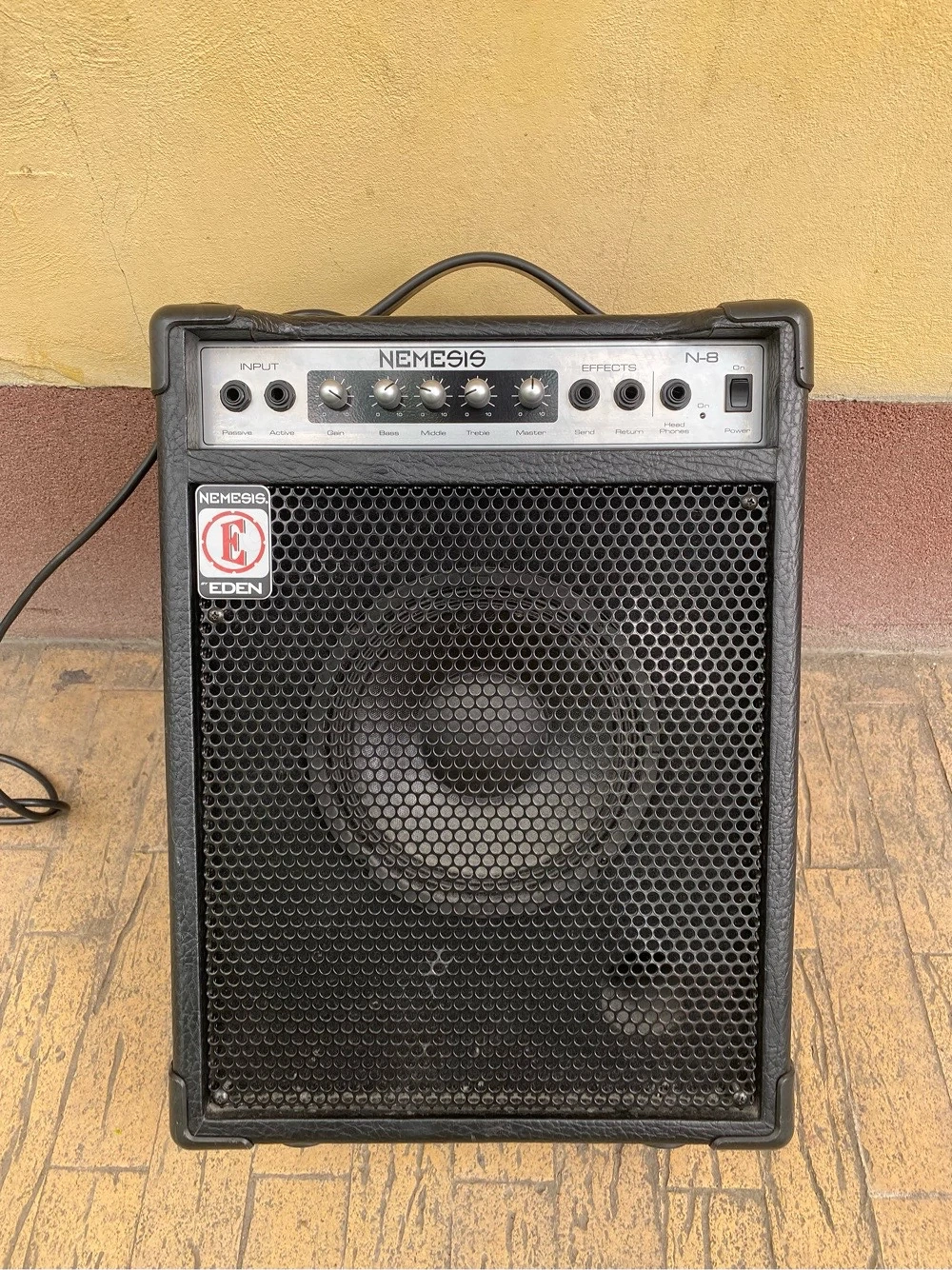 amplificator chitara bass Eden Nemesis N8