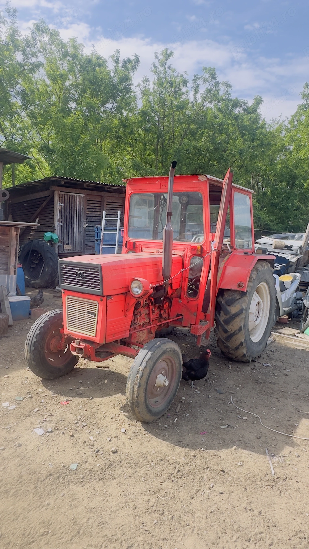 Tractor Universal 445