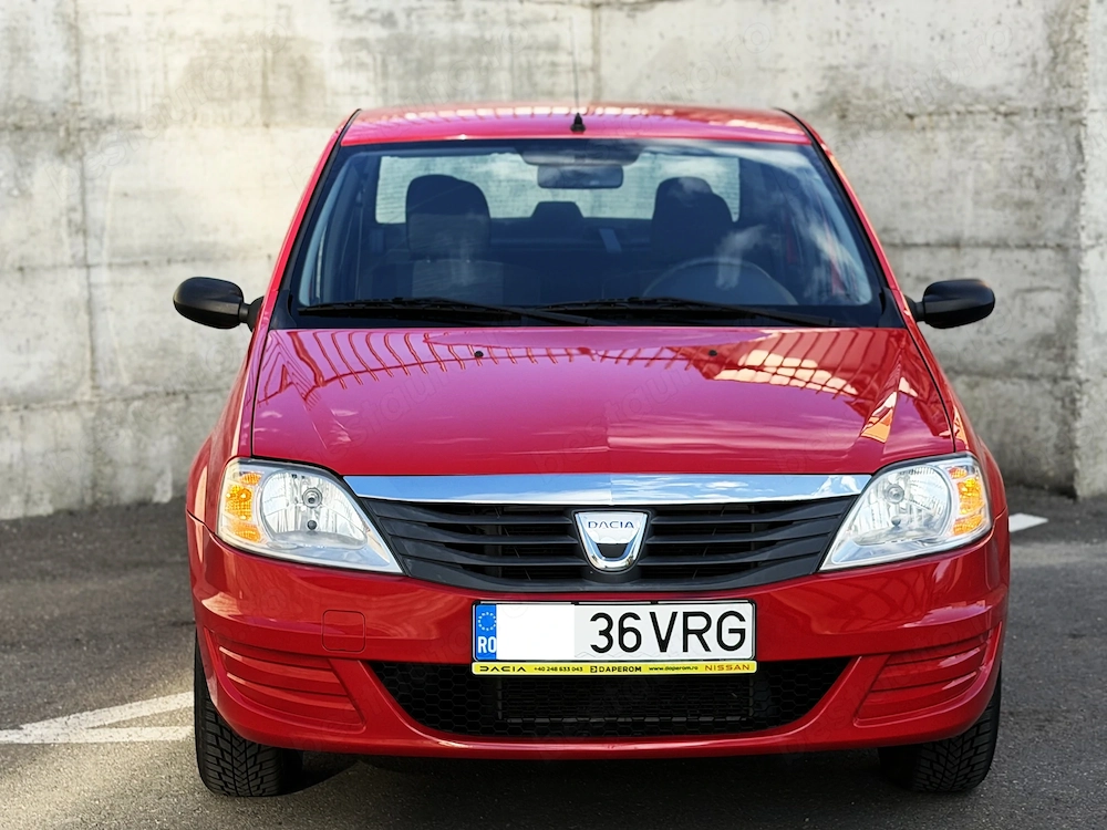  Dacia logan 2.450 euro.