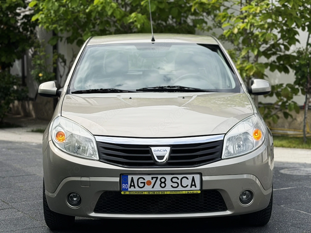 Dacia sandero full 1.6 mpi 90 cp