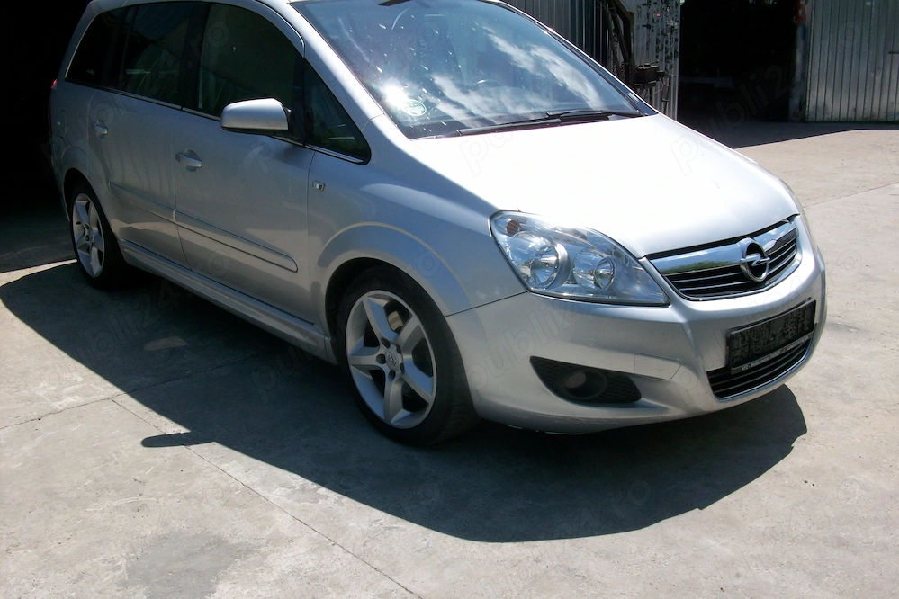 Dezmembrez OPEL MERIVA B motor 1,7 - 1,9 CDTI