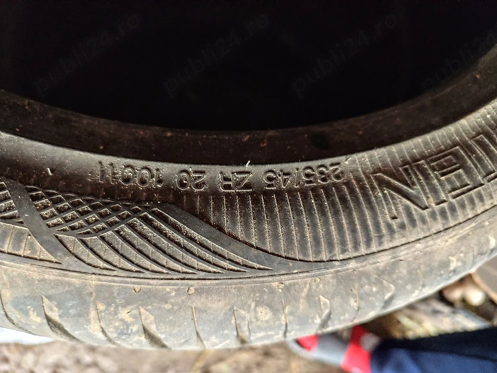 anvelope 235/45 R20