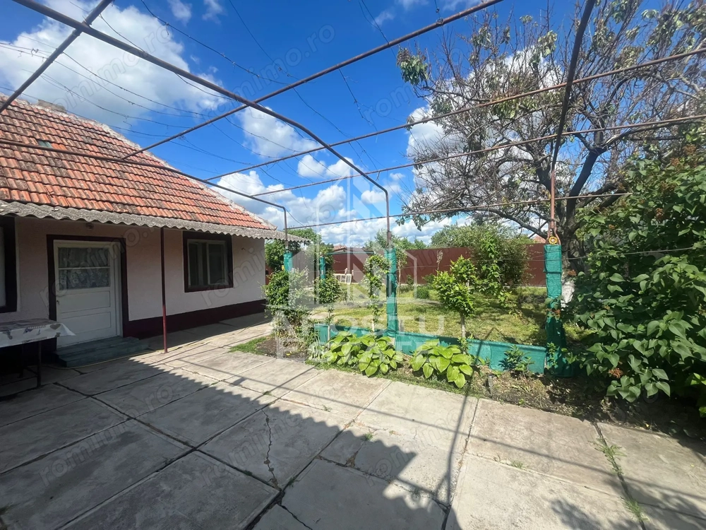 Casa Individuala+Anexa, Sofronea