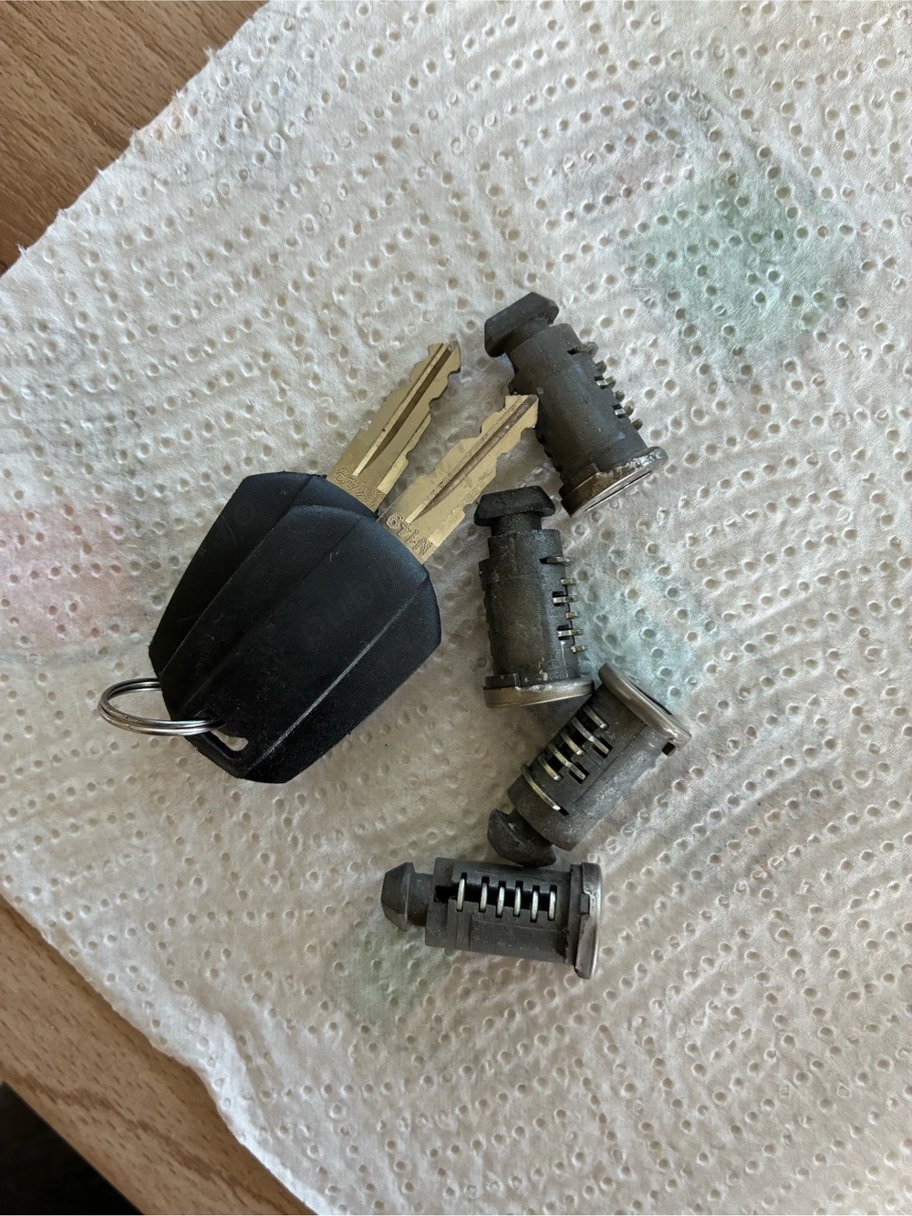 Set 4 butuci Thule