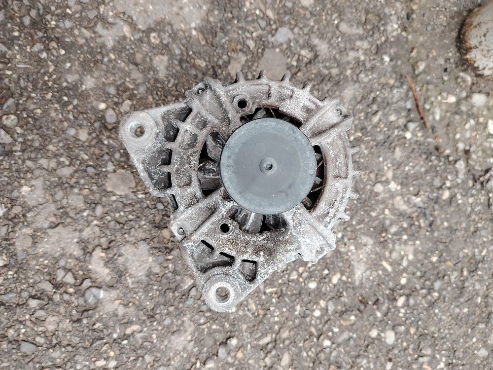 Vând alternator Logan 2023 motor 1000 turbo 