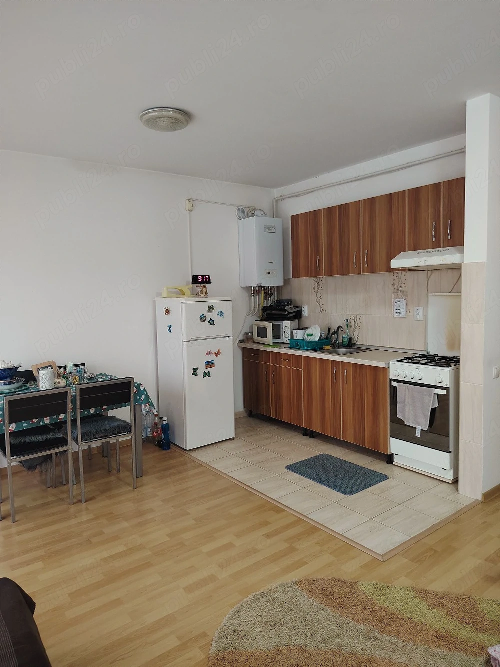 închiriez apartament in Florești jud Cluj ..living mare cu bucătărie 2 dormitoare 2 balcoane 