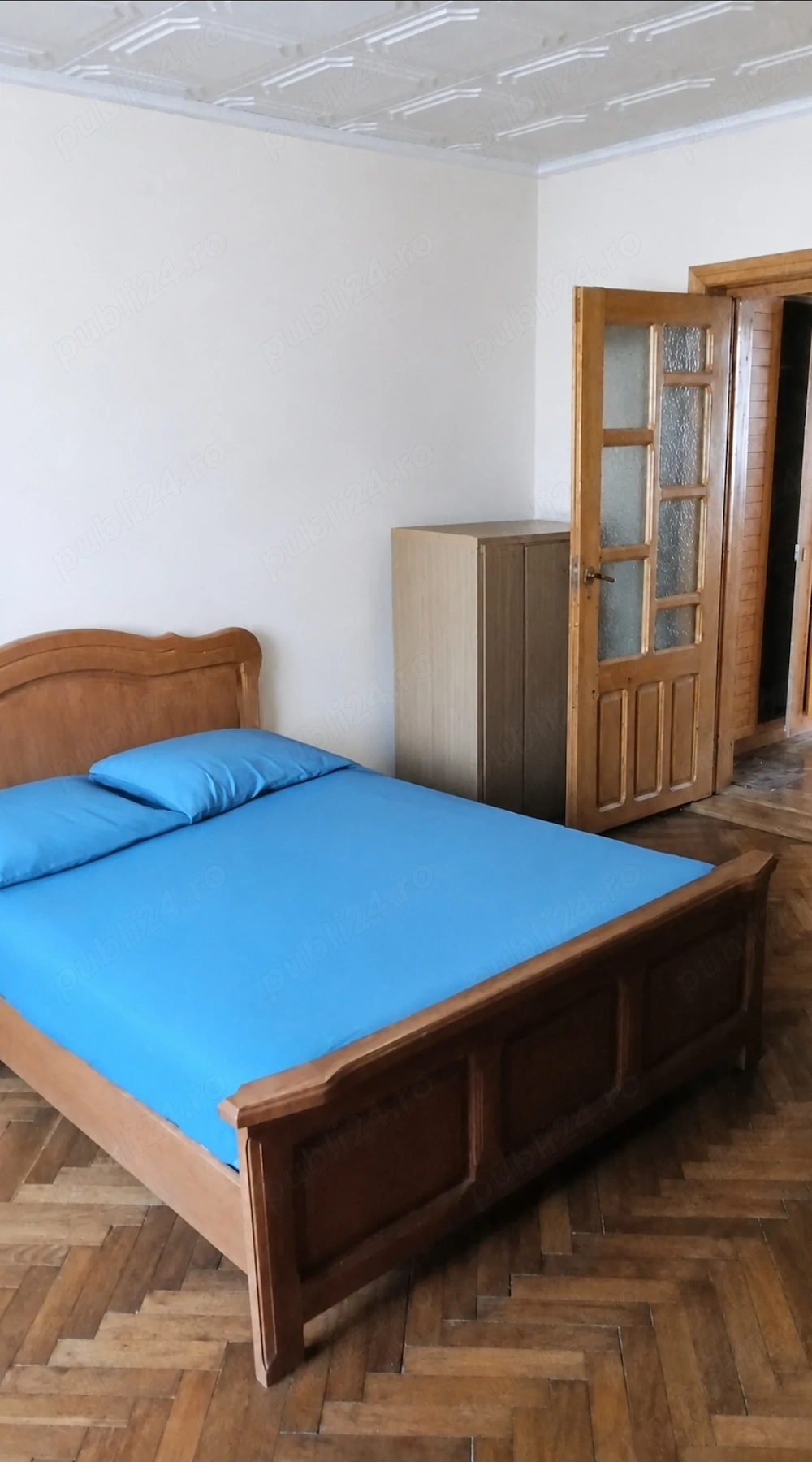 De închiriat - apartament 3 camere in centru