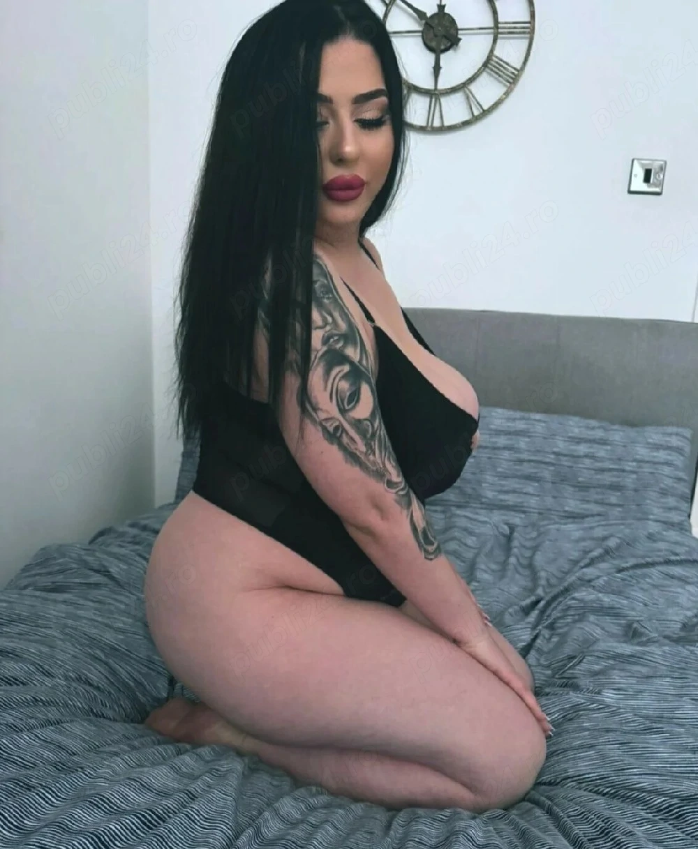 Fantezia si Plăcerea ta Melisa domnișoara cu forme plina de extaz 