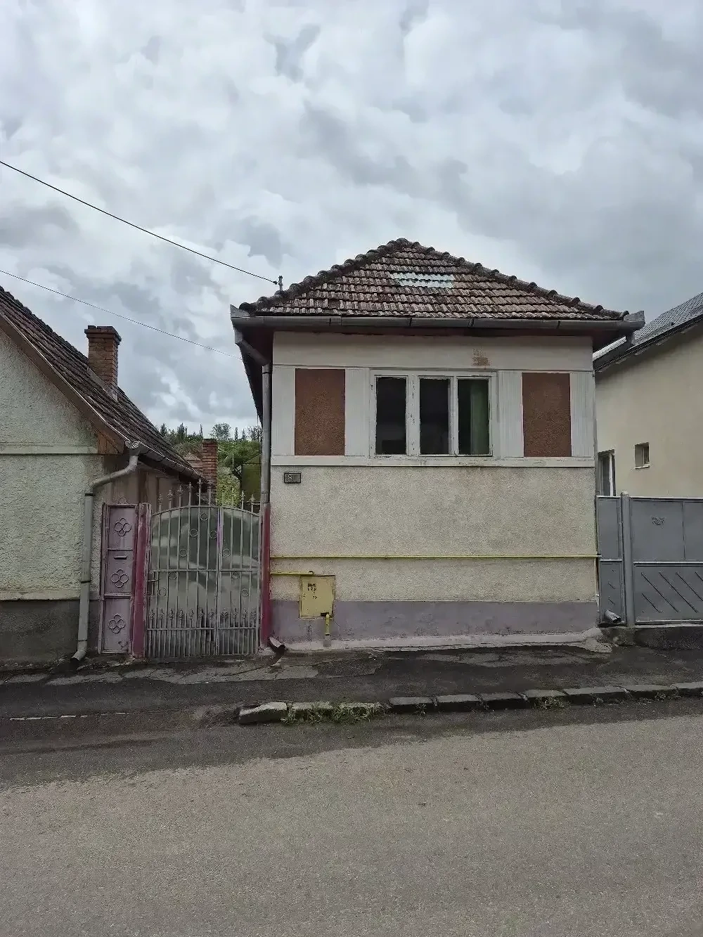 Ofertă!! Casă de Vânzare   Str. George Coșbuc   Târnăveni!