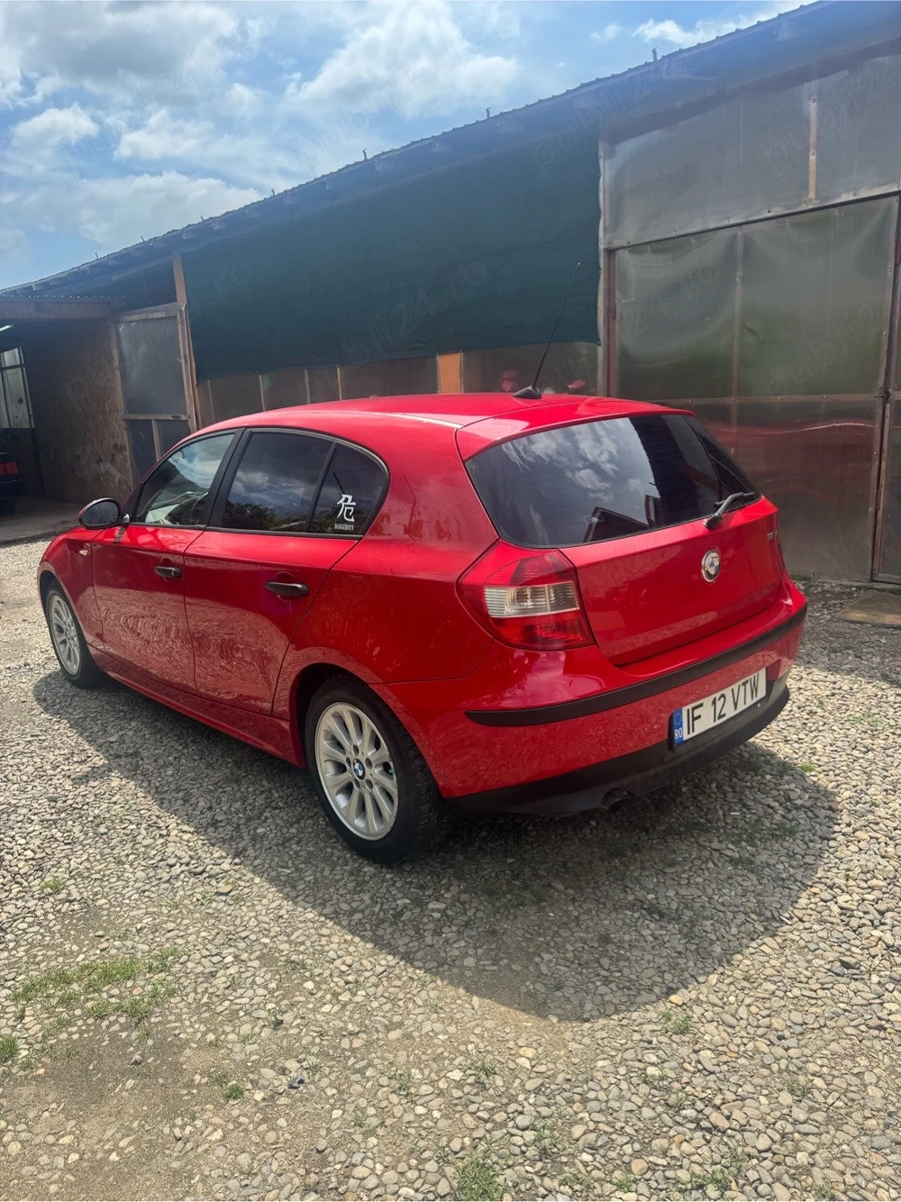 Vand bmw seria 1 an 2006 145 de mii de km