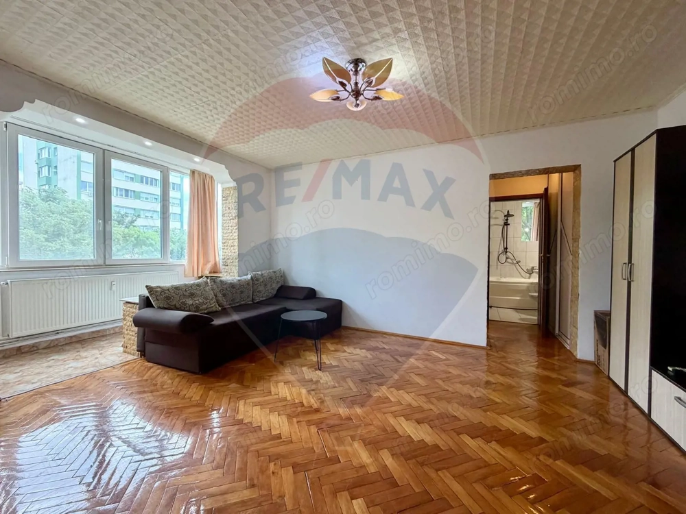 Apartament cu 2 camere și 2 balcoane de închiriat - zona Podgoria
