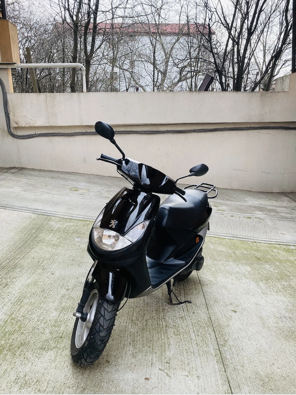 Inchiriere scutere food delivery 