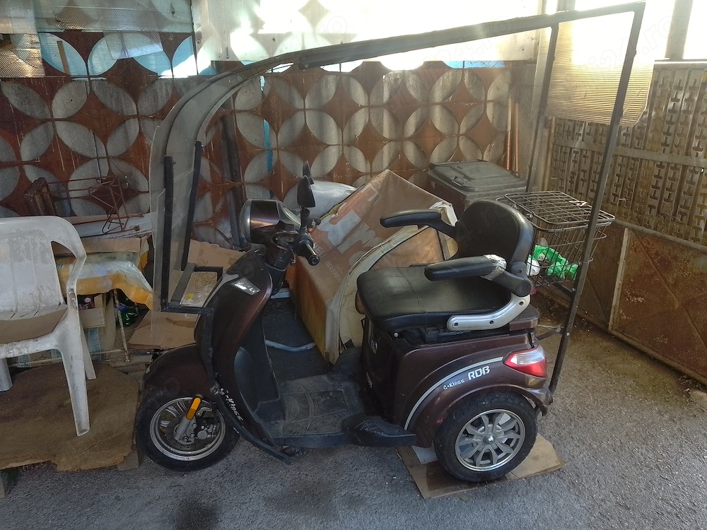 Triciclu rdb c-klass 2 electric