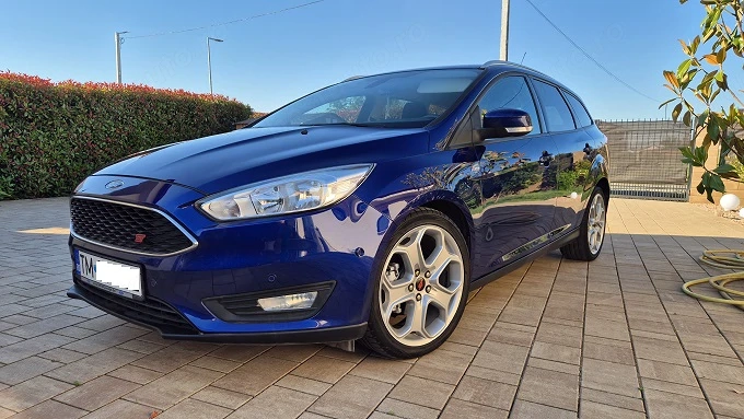 Ford Focus 1,5 diesel 120 cp Navigatie Scaune si volan incalzite Senzori parcare Pilot automat Full