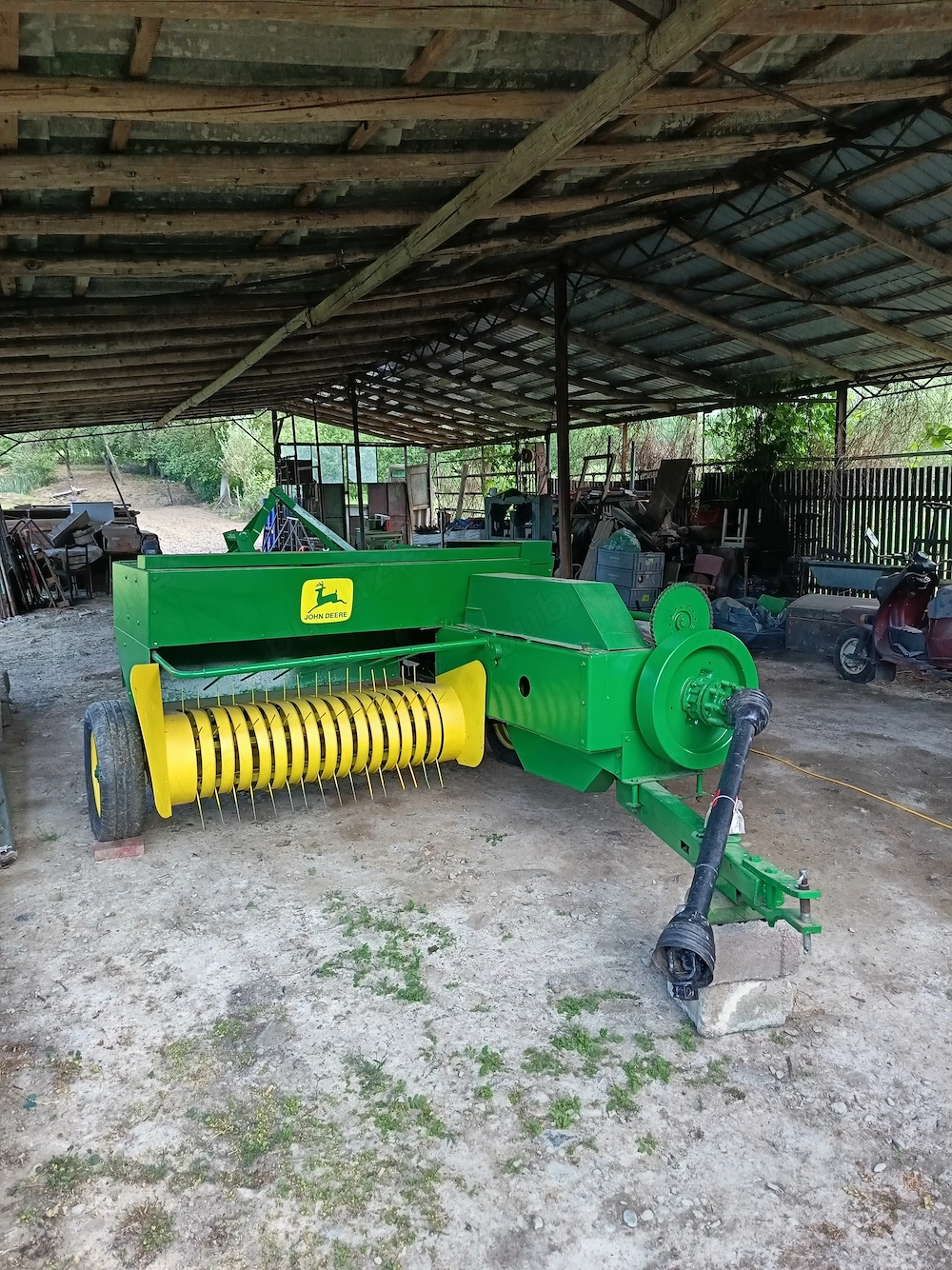 Balotiera Presa de balotat John Deere CB300
