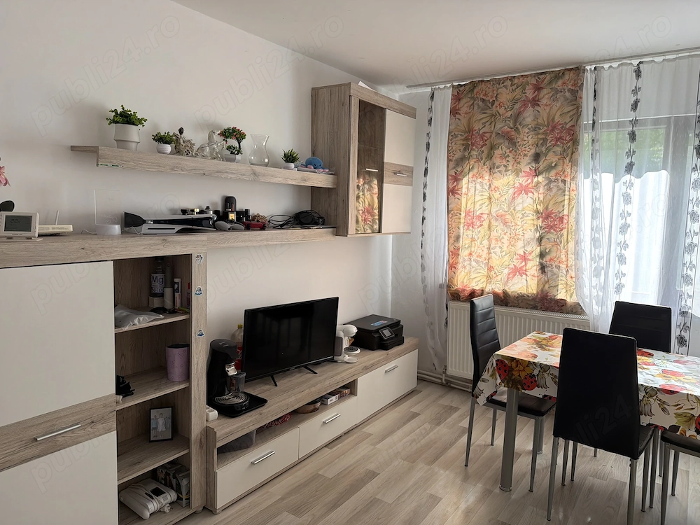 Apartamentul 2 camere, Reșița, zona intim 