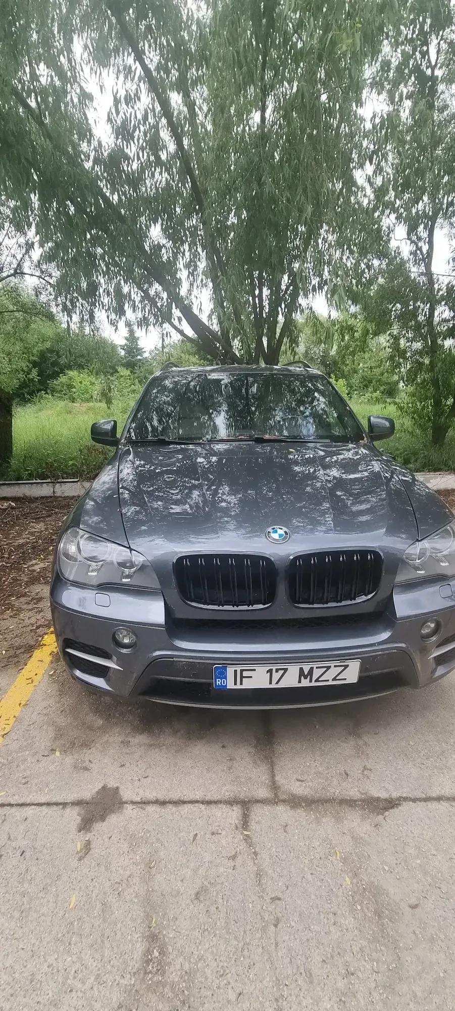 Vind  bmw x 5 intretinut foarte bine